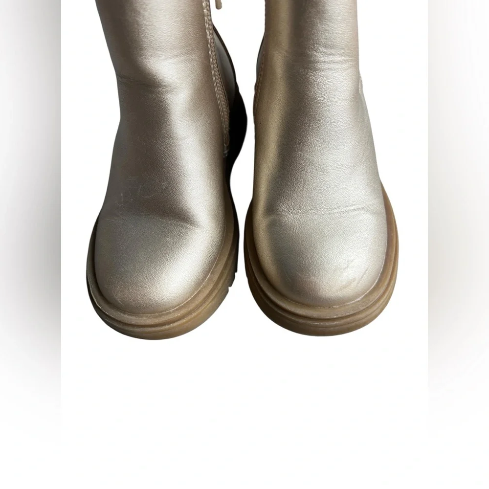 Metallic Gold Girls Chelsea Boots Size 7‎